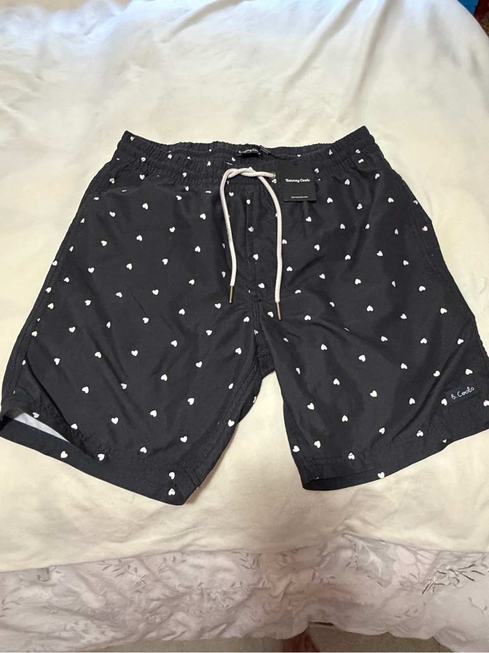 NWT Barney Cools Poolside 17” Black Swim Trunks with White Heart Print Men’s 32